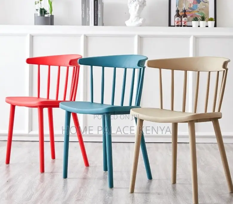 Plastic Chair: Lightweight Modern Plastic Leisure