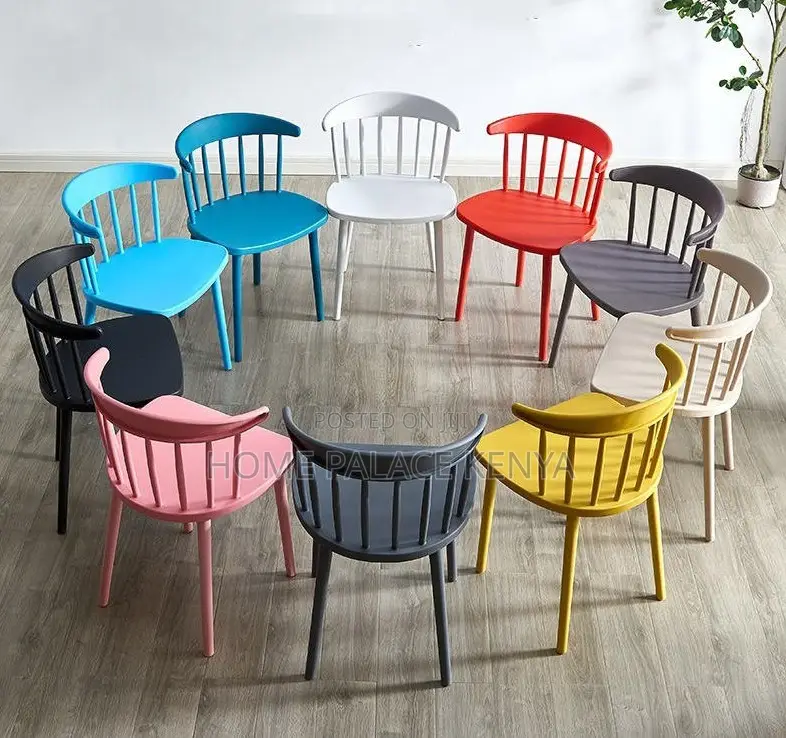 Plastic Chair: Lightweight Modern Plastic Leisure