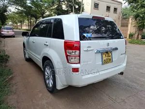 Suzuki Escudo 2015 White
