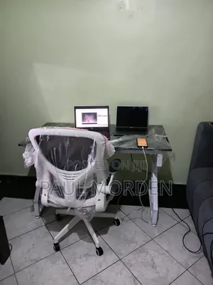 Brand New Ergonomic Mesh Office Chair With New One Metal Cross Table