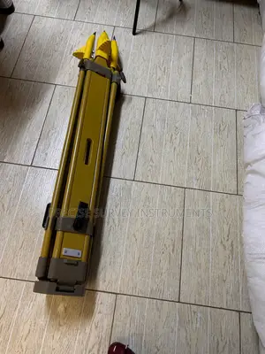 Adjustable Wooden Tripod for Land Survey Equipment