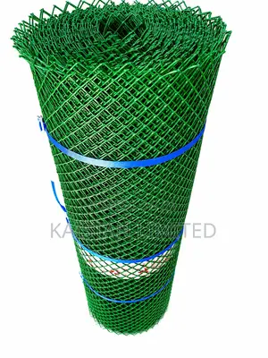Green Plastic Chicken Wire. Poultry Mesh Fencing Wire Mesh 1m By 25m