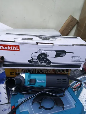 Corded Makita 4" Angle Grinder