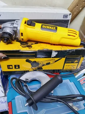 Heavy-Duty Dewalt 720w Electric Angle Grinder