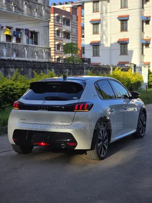 Peugeot 208 2020 White