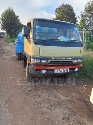 Mitsubishi Water Bowser Truck 2008 Yellow