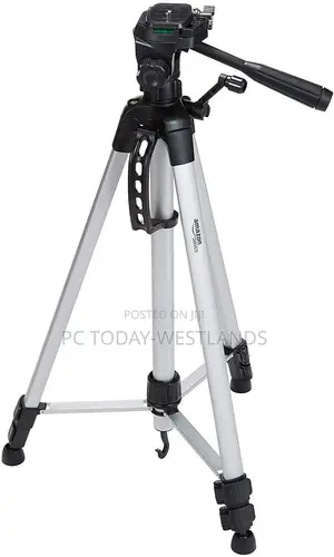 Amazon Basics 60-Inch Lightweight DSLR Tripod With Bag, Black