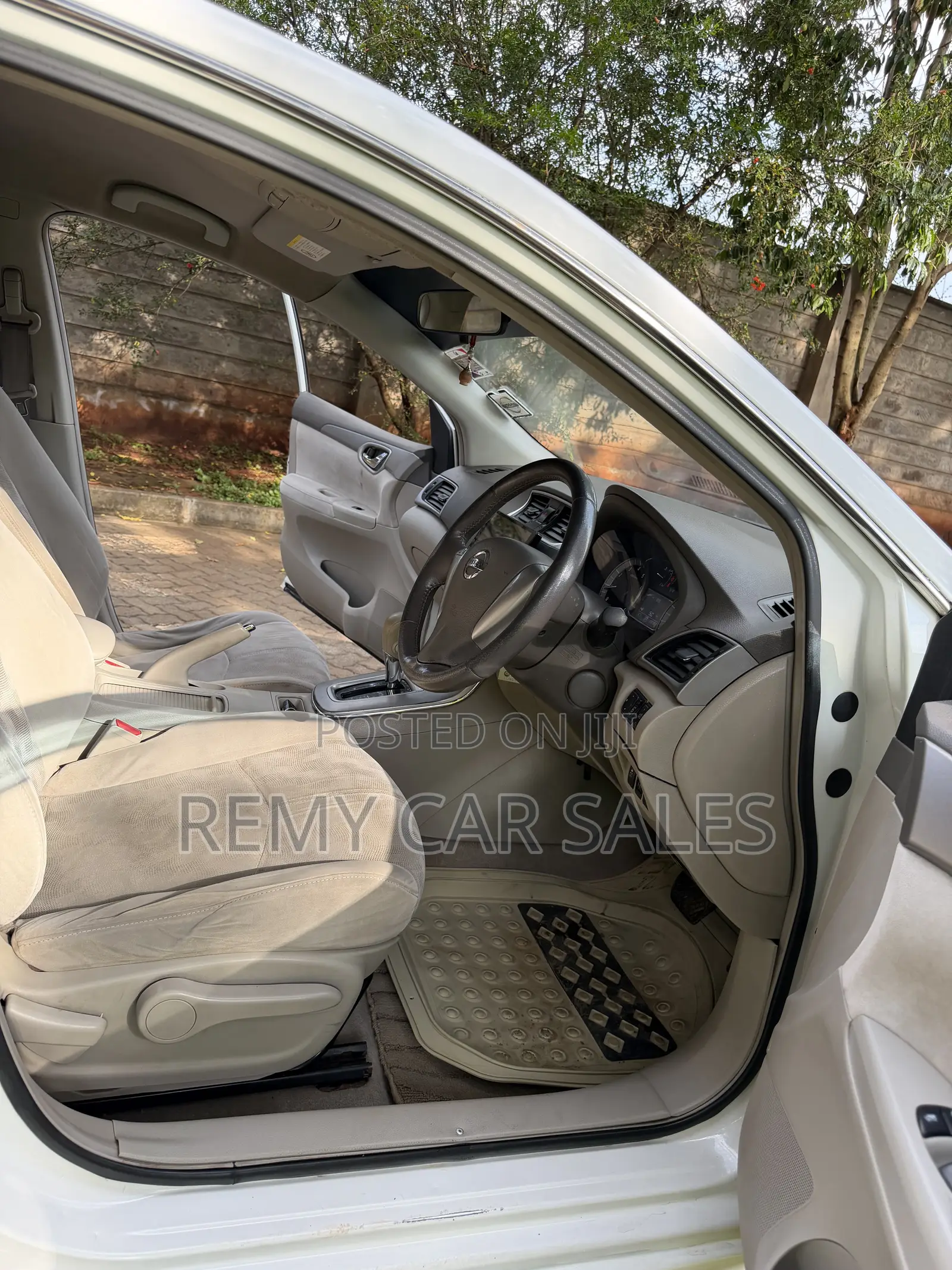 Nissan Bluebird 2013 White