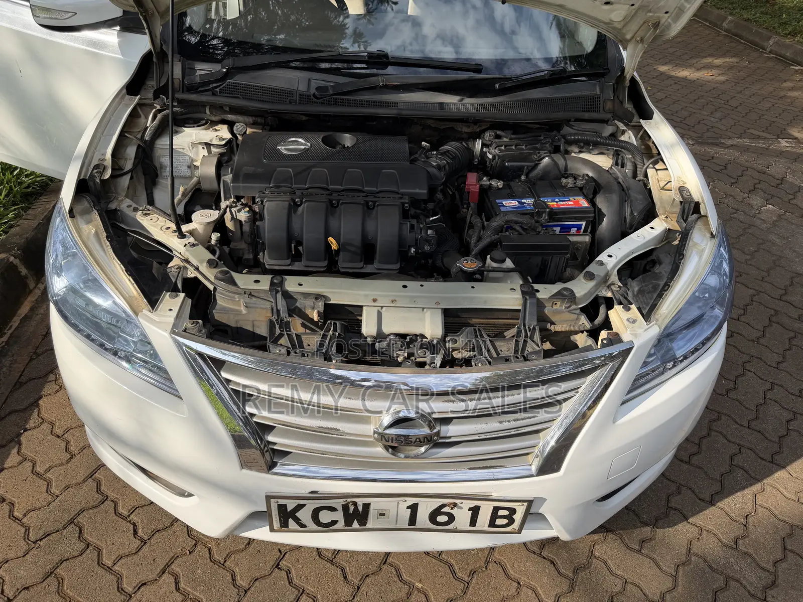Nissan Bluebird 2013 White