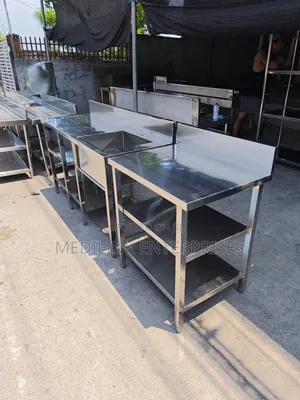 Ss 3-Shelves 4*2ft Working Tables in Stock