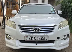 Toyota Vanguard 2012 White