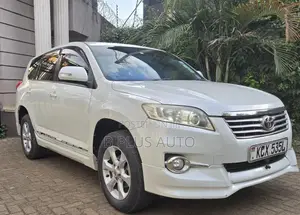 Toyota Vanguard 2012 White