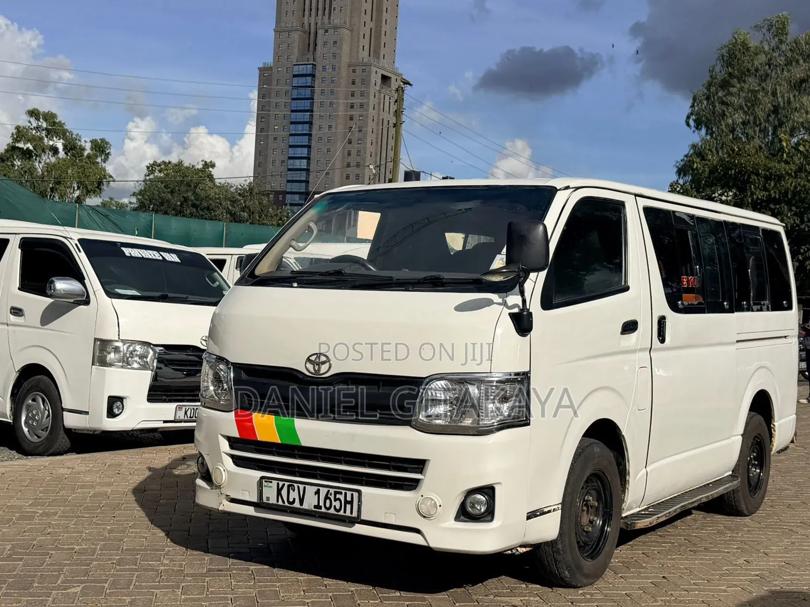 Toyota HiAce 2013 White
