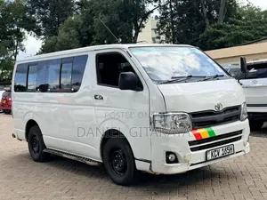 Toyota HiAce 2013 White