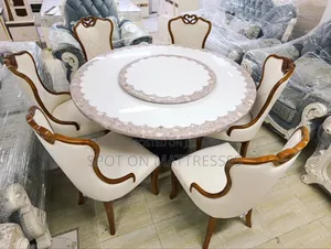 First-Rate! Quality Spinning Dining Table Set. 6-Seater Leather Seats.