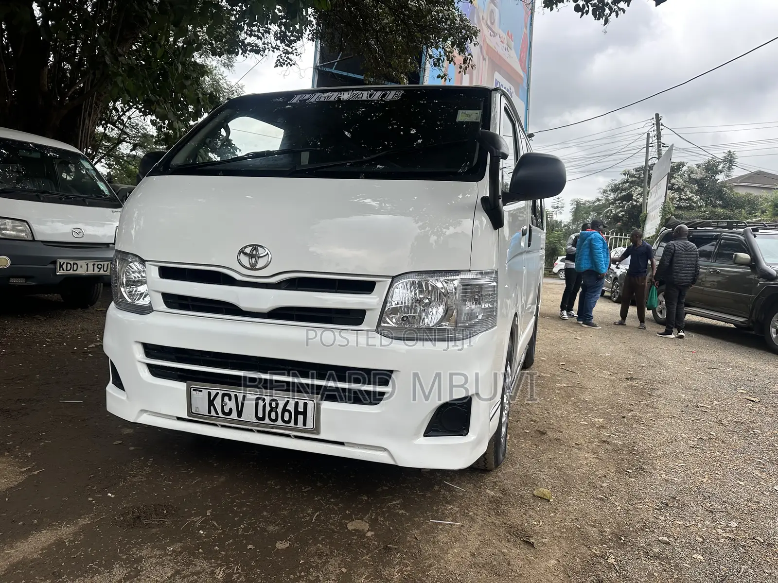Toyota HiAce 2012 White