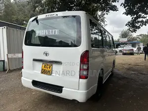 Toyota HiAce 2012 White