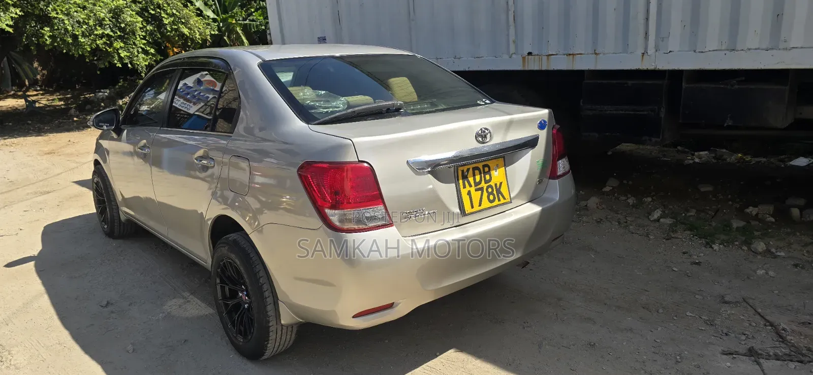 Toyota Axio 2015 Gold