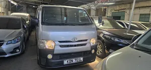 Toyota HiAce 2017 Silver