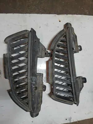 Mitsubishi Grandis Front Bumper Grilles