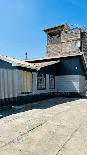 3bdrm Apartment in Complex Utawala for rent