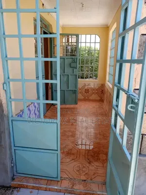 3bdrm Apartment in Complex Utawala for rent