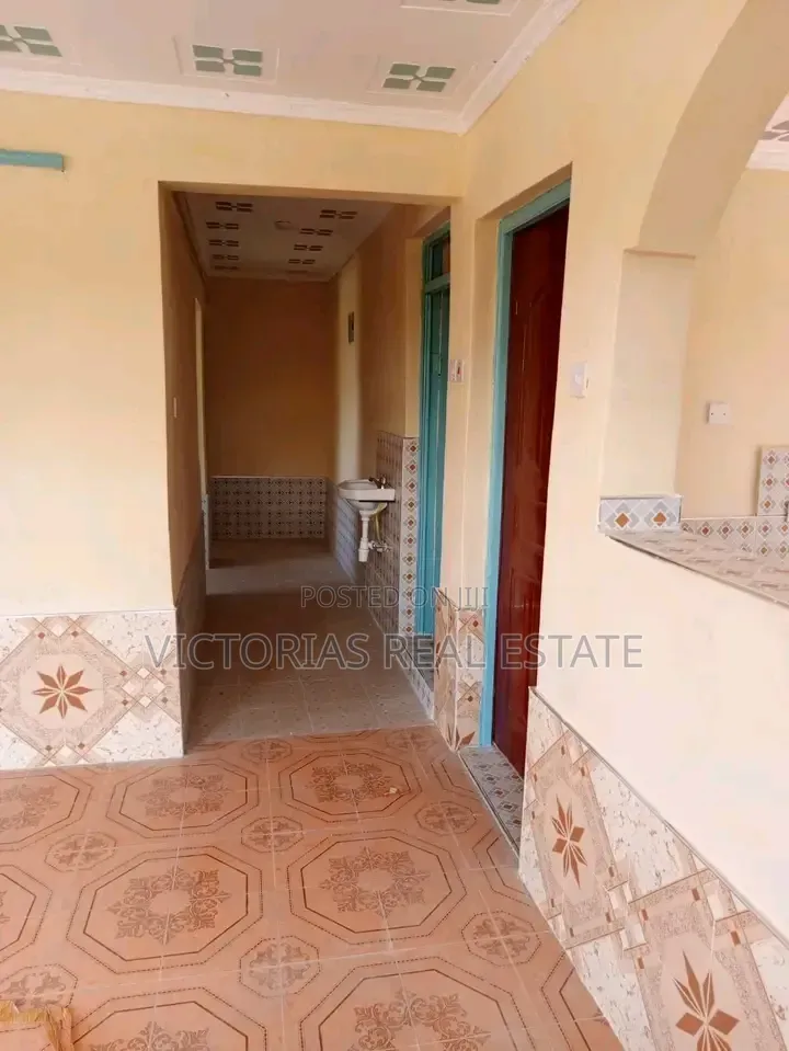 3bdrm Apartment in Complex Utawala for rent