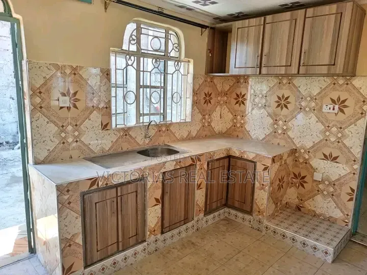 3bdrm Apartment in Complex Utawala for rent