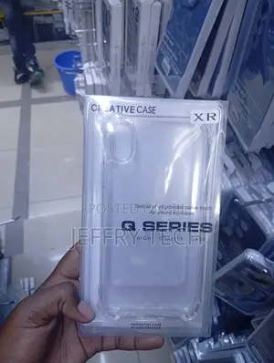 iPhone Xr Minimalist Pure Clear Cover