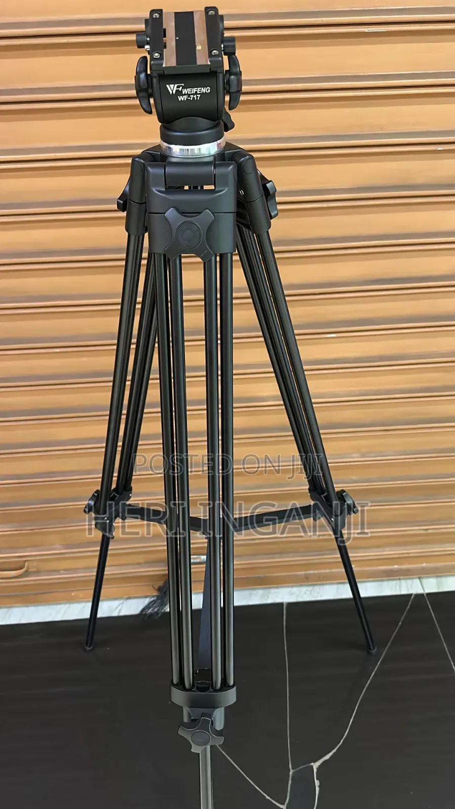 Weifeng 717 Heavy Tripod Stand