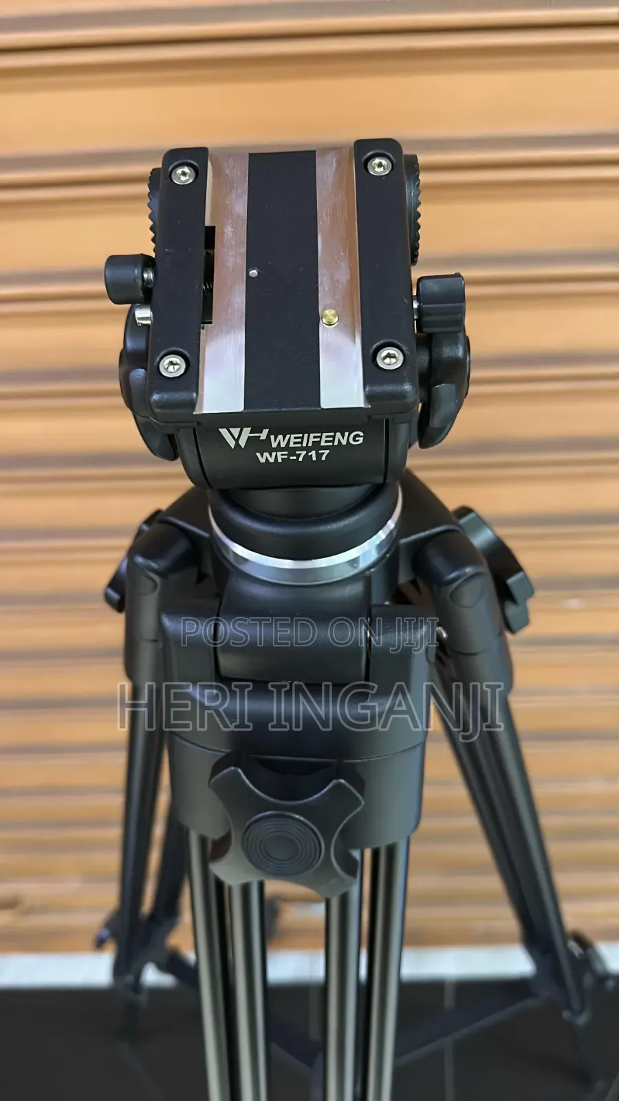 Weifeng 717 Heavy Tripod Stand