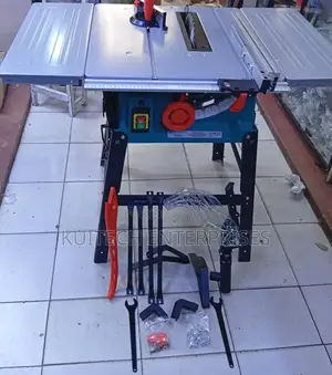 Electric Table Saw
2200w 10" Blade
Can Bend to 45%