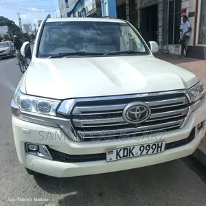 Toyota Land Cruiser 4.6 V8 ZX 2016 Pearl