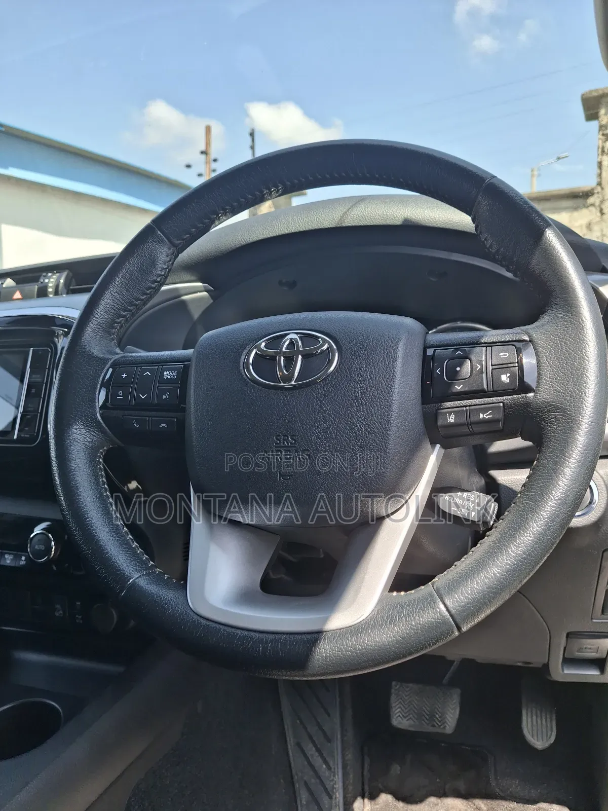 Toyota Hilux 2020 White