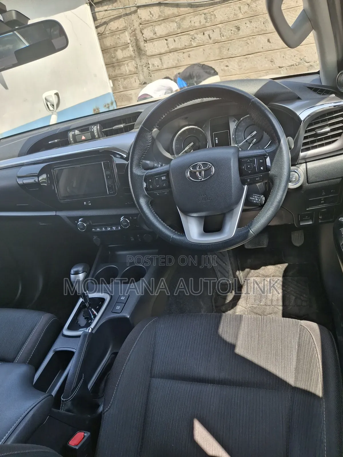 Toyota Hilux 2020 White