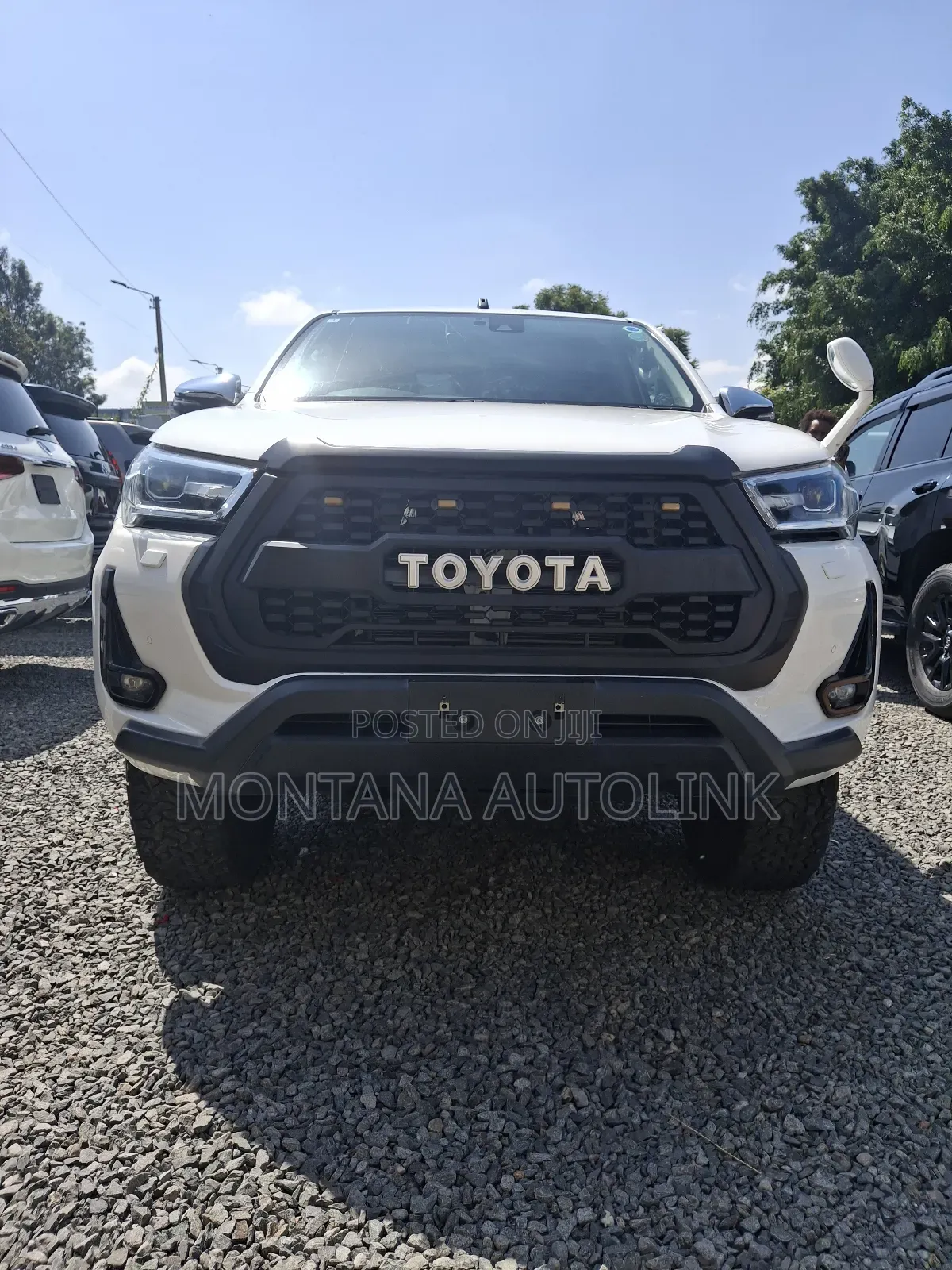 Toyota Hilux 2020 White