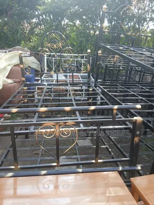 Metallic Beds Zetu Ni Strong, Classy All Sizes