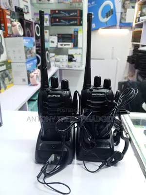 Bf-888s Walkie Talkie Pair 3-5km Uhf Communication Set