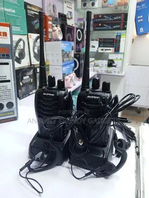 Bf-888s Walkie Talkie Pair 3-5km Uhf Communication Set