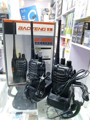 Bf-888s Portable Walkie Talkie Pair With Charging Dock