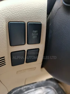 Toyota Alphard 2.4 Petrol AWD 2009 Silver
