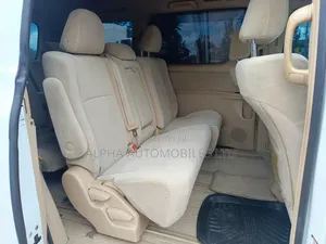 Toyota Alphard 2.4 Petrol AWD 2009 Silver