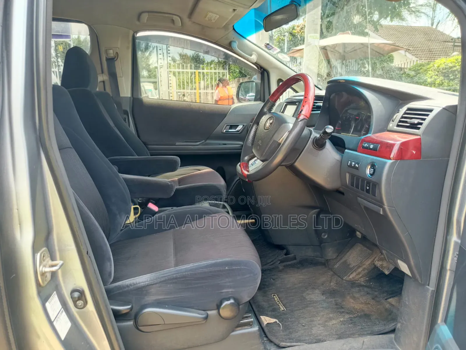 Toyota Alphard 2009 Gray