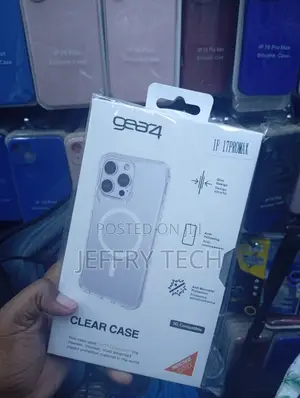 iPhone 17 Pro Max Gear4 Clear Protective Case