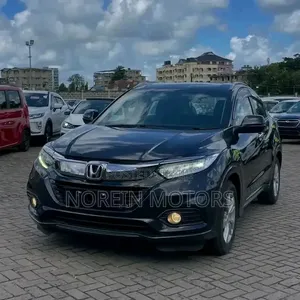 Honda Vezel 1.5 4WD 2019 Matt Black