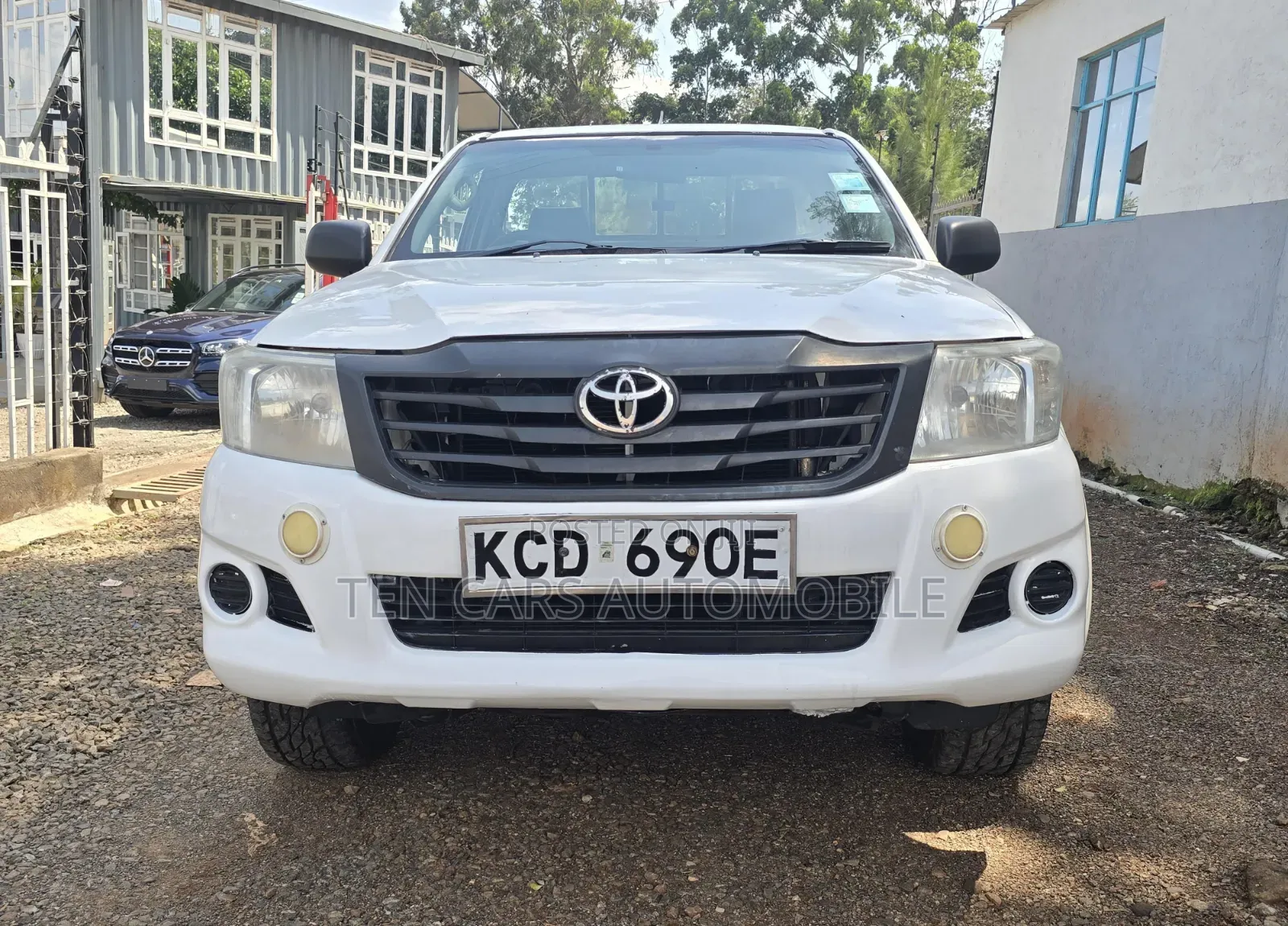 Toyota Hilux 2014 White
