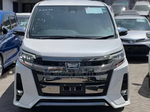 Toyota Noah 2.0 AWD (7 Seater) 2019 White