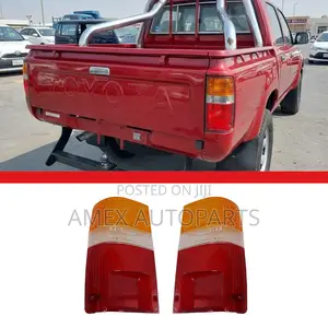 Tail Lens Toyota Hilux Yn85 1989 - 1992 RHS / LHS