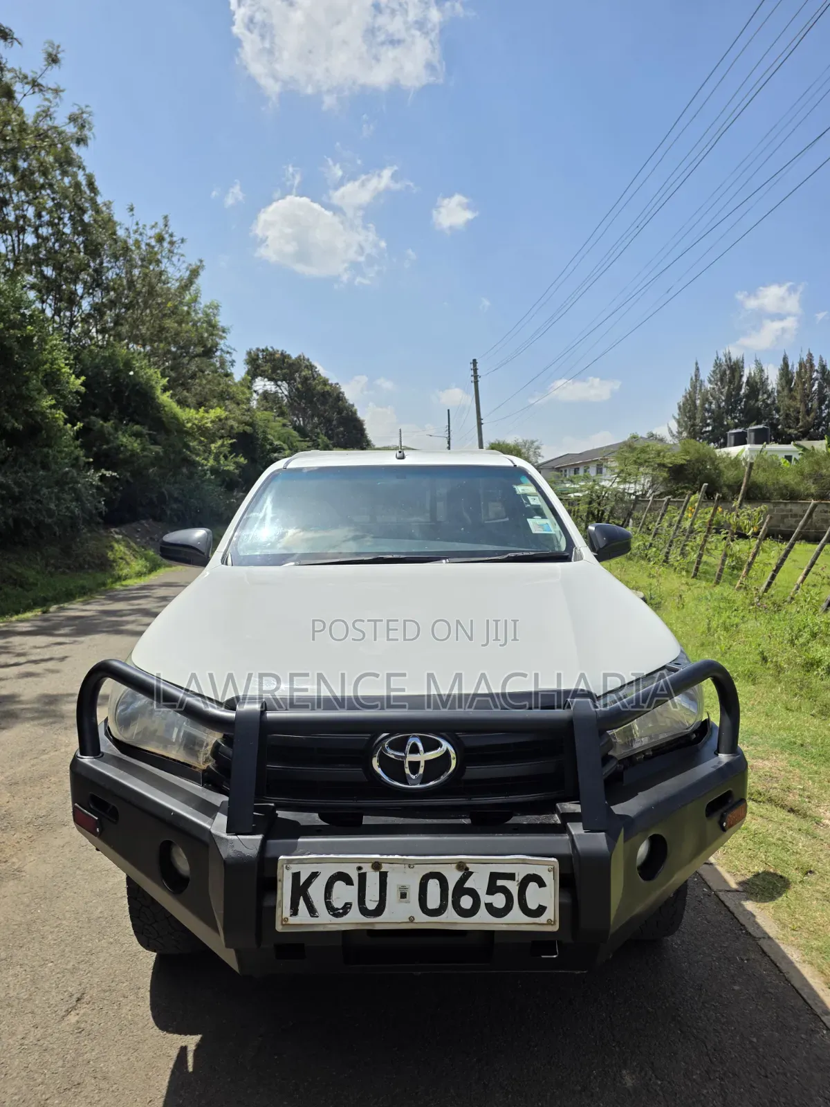 Toyota Hilux 2019 White