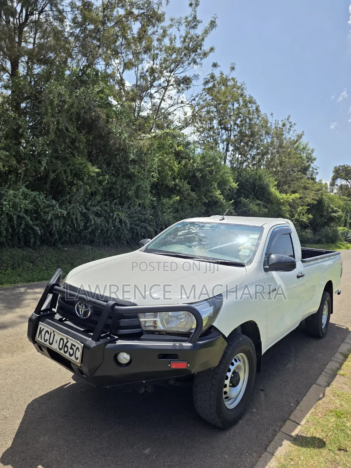 Toyota Hilux 2019 White
